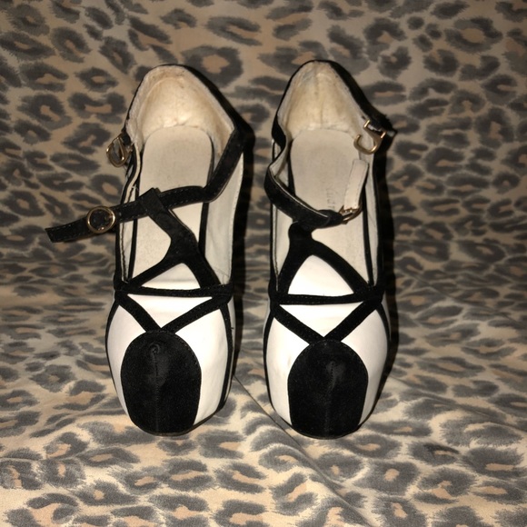 White & Black Stilletto Size 7 - Picture 1 of 2